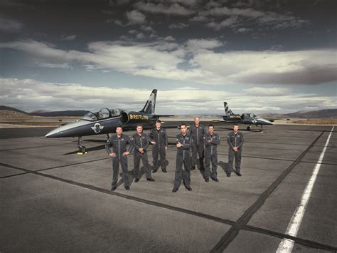 Retrato de la Breitling Jet Team, pasión por la acrobacia aérea